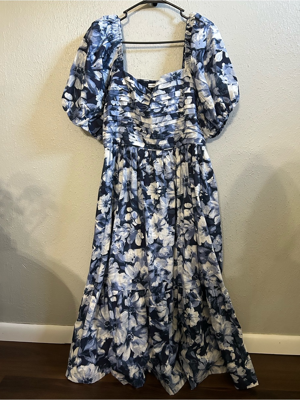 NWT Abercrombie & Fitch Emerson Puff Sleeve Dress